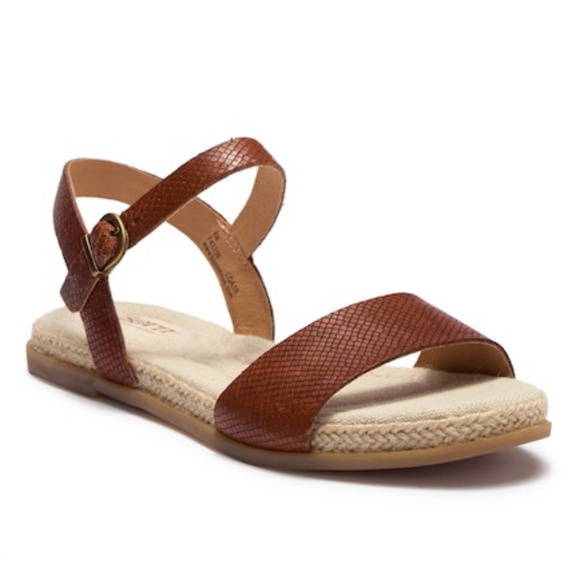 born welch sandal